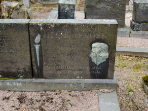 Viimeinen leposija - Helmi Tengen 