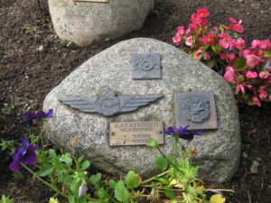 Viimeinen leposija - Nils Edvard Katajainen